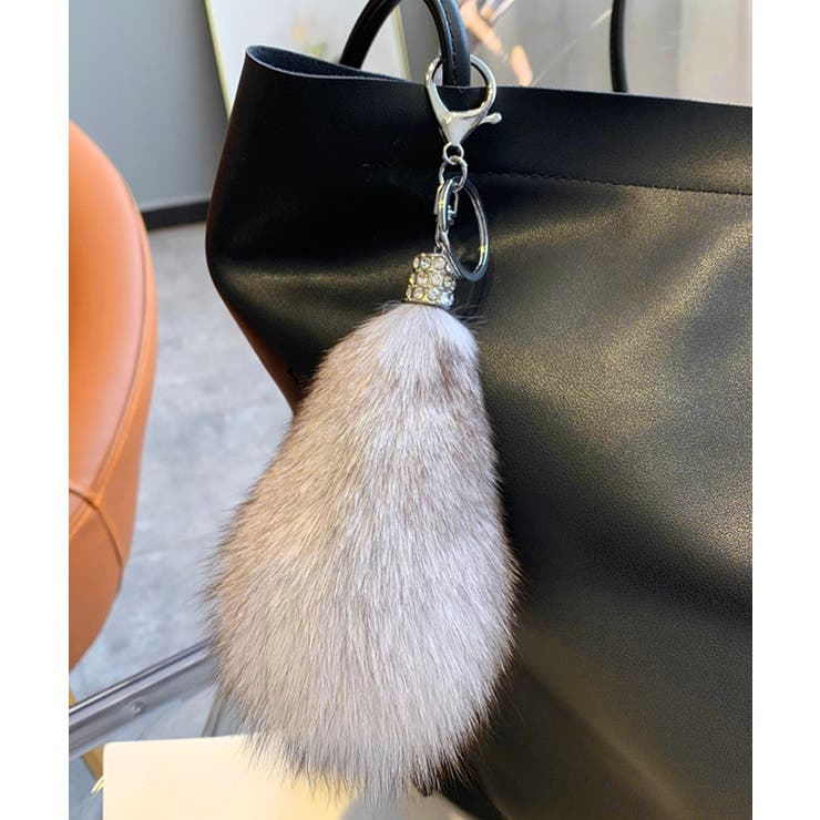 ライトグレー | カラフル もこもこファーキーホルダー 可愛いバッグアクセサリー | SUNSHINE CLOSET