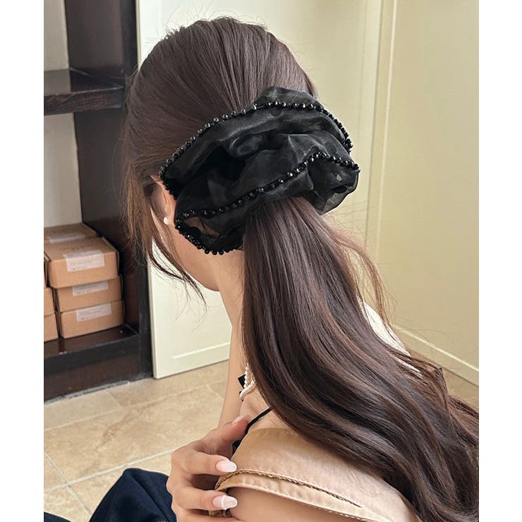 ブラック | 軽やかオーガンジーシュシュ フェミニンフリルまとめ髪 大人ガーリーヘアゴム韓国風… | SUNSHINE CLOSET
