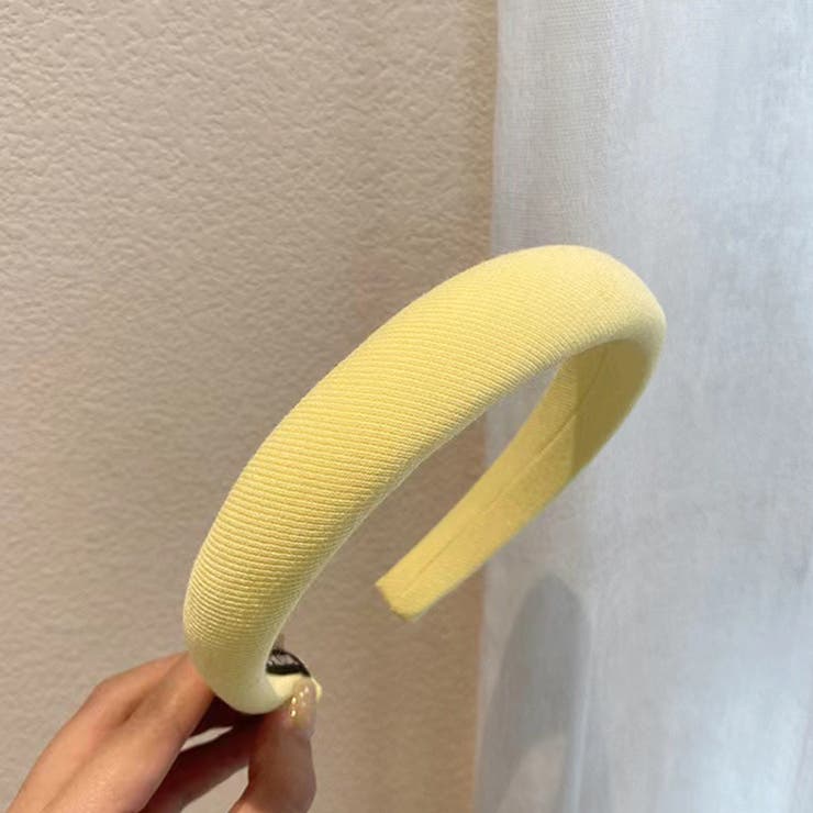 イエロー