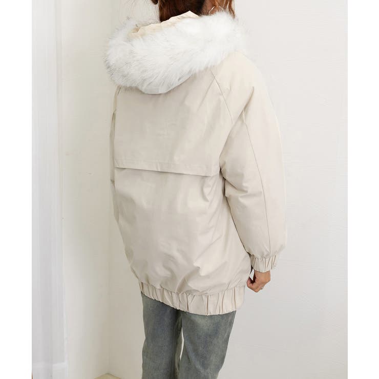 Bershkaブルゾン アノラックアイボリー L