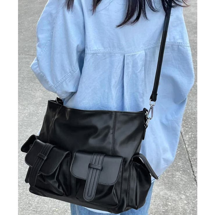 マルチポケットショルダーバッグ 斜めがけ[品番：II000012138