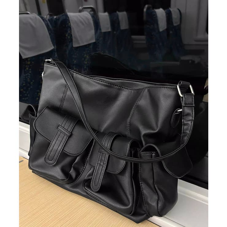 マルチポケットショルダーバッグ 斜めがけ[品番：II000012138