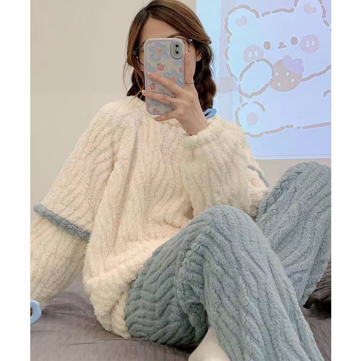 ブルー