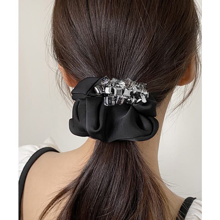ブラック | 光沢感シュシュ 大人可愛いヘアゴム 華やか髪飾りきれいめヘアアクセサリー韓国風 | SUNSHINE CLOSET