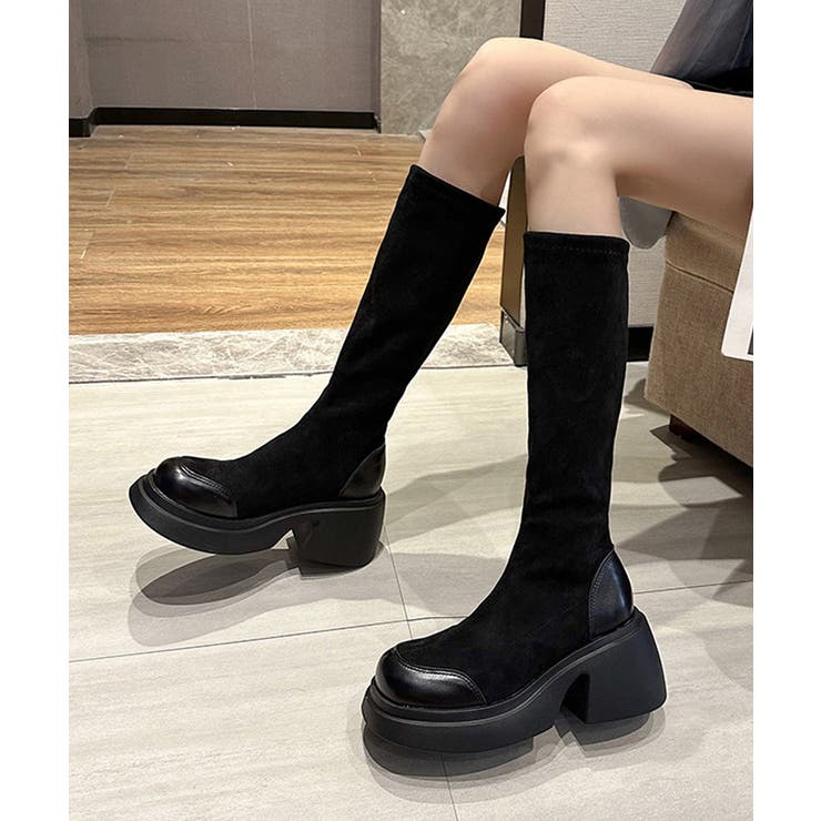 ブラック