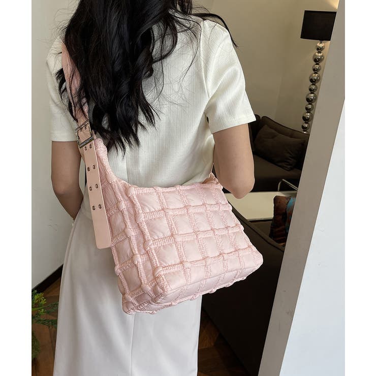 ピンク | キルティングショルダーバッグ大容量軽量鞄 | SUNSHINE CLOSET