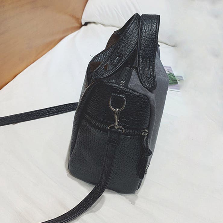 ショルダーバッグ レディース スタッズ付き[品番：II000003661