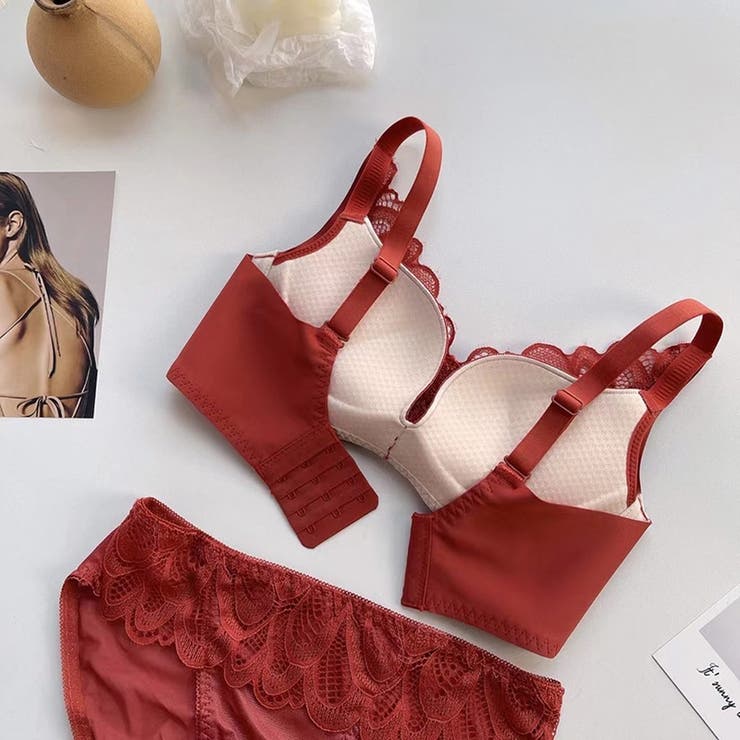 新品★LIVY PARIS フランスのランジェリー★美しいブラジャーとひもセット ブラショーツセット カラーランジェリー ブラジャー[品番
