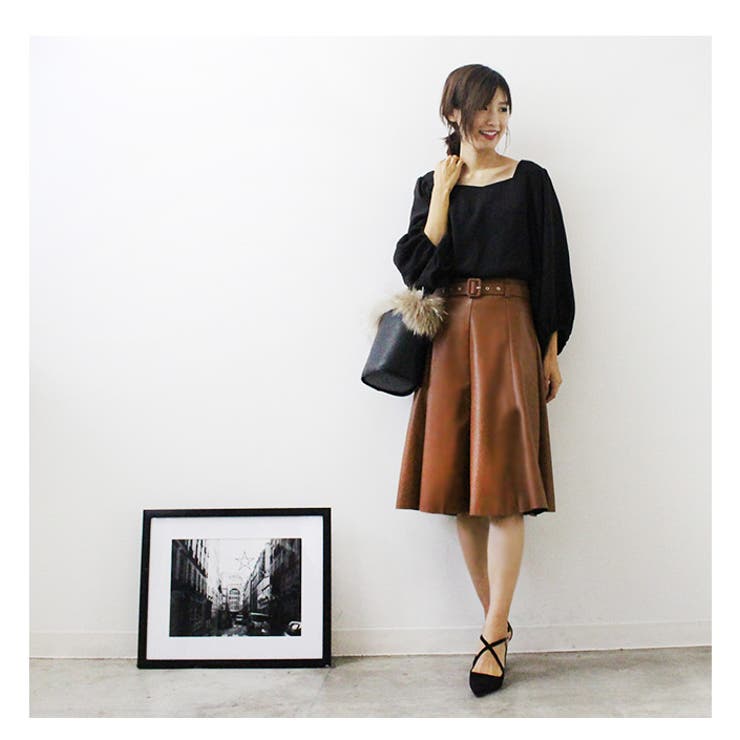 フェイクレザーフレアスカート スカート ひざ丈スカート[品番