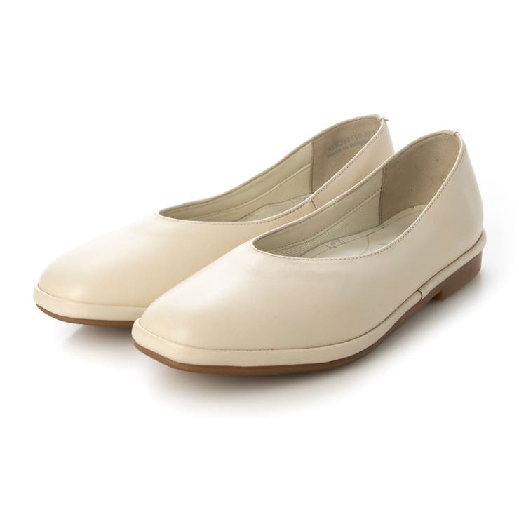 アイボリー | 【サスティナブルシリーズ】Vカットフラットパンプス | Mode et Jacomo×ing