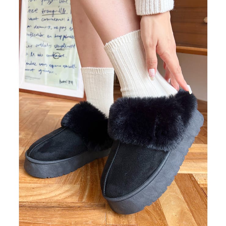 ブラック | フェイクムートンスリッポン | moment+