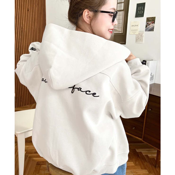 アイボリー | 裏毛袖ワンポイントバック刺繍ジップアップパーカーTC | moment+