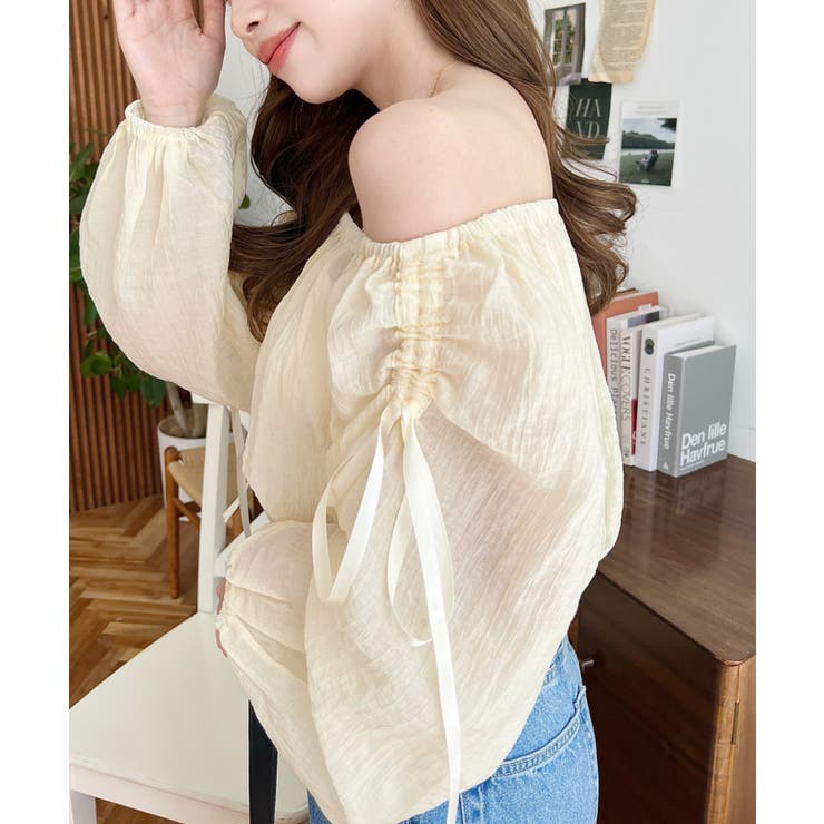 ショルダーシャーリングリボンオフショルブラウス | moment+ | 詳細画像22 