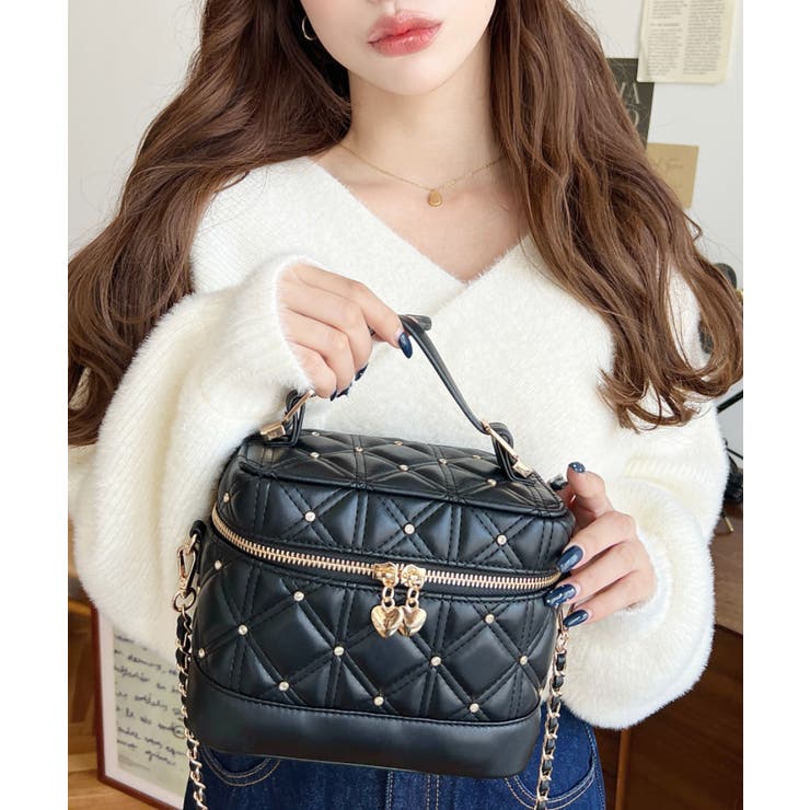 ブラック | ハートチャームビジューキルティングバニティバッグ | moment+