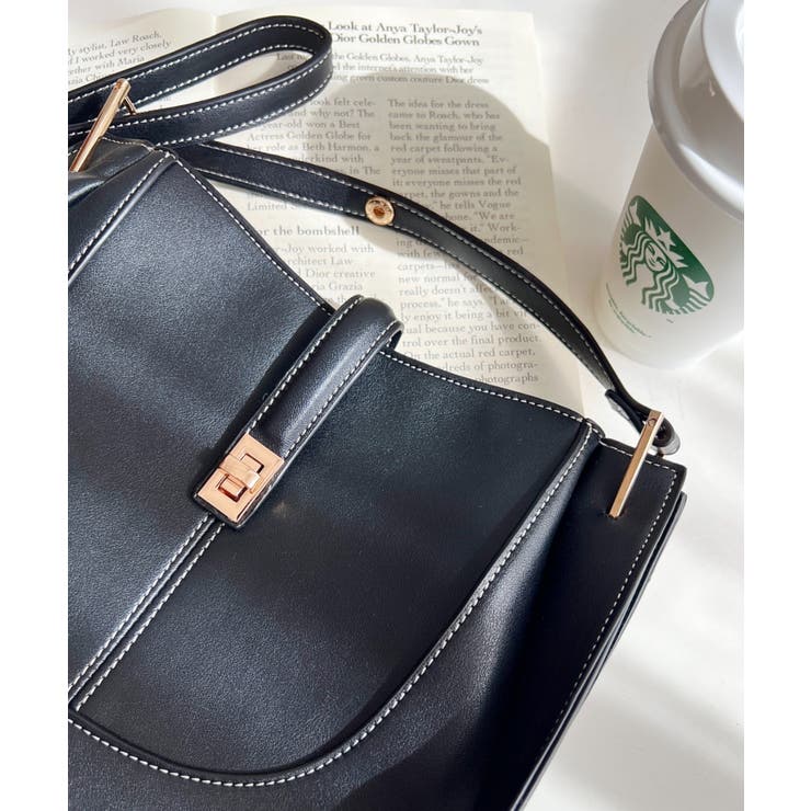 ブラック | 配色ステッチワンハンドラウンドショルダーバッグ | moment+