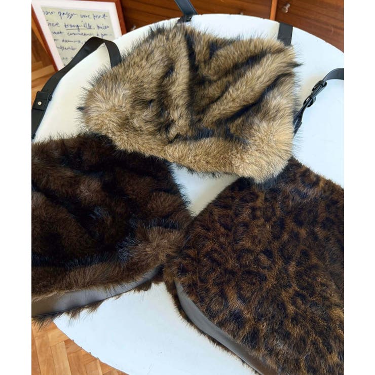 ベルトショルダーアニマルフェイクファーバッグ | moment+ | 詳細画像14 