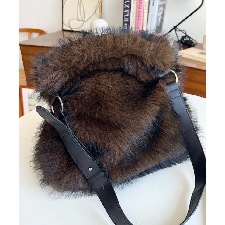 ベルトショルダーアニマルフェイクファーバッグ | moment+ | 詳細画像3 