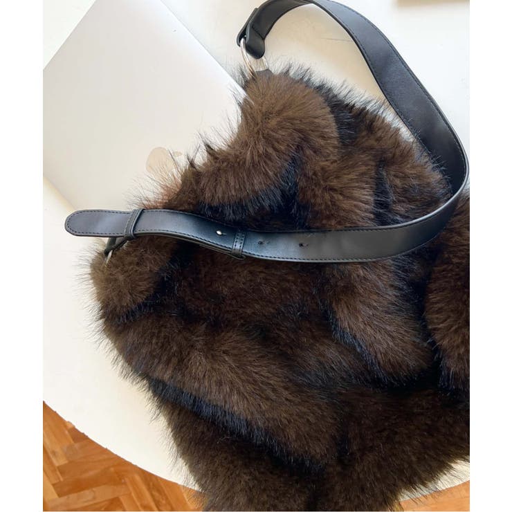 ベルトショルダーアニマルフェイクファーバッグ | moment+ | 詳細画像4 