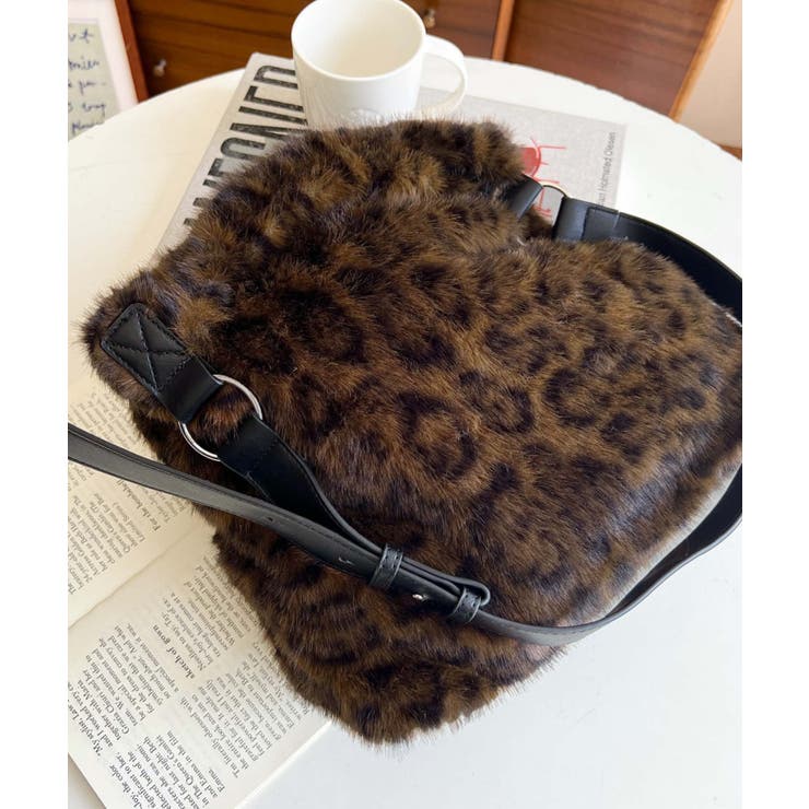 レオパード | ベルトショルダーアニマルフェイクファーバッグ | moment+