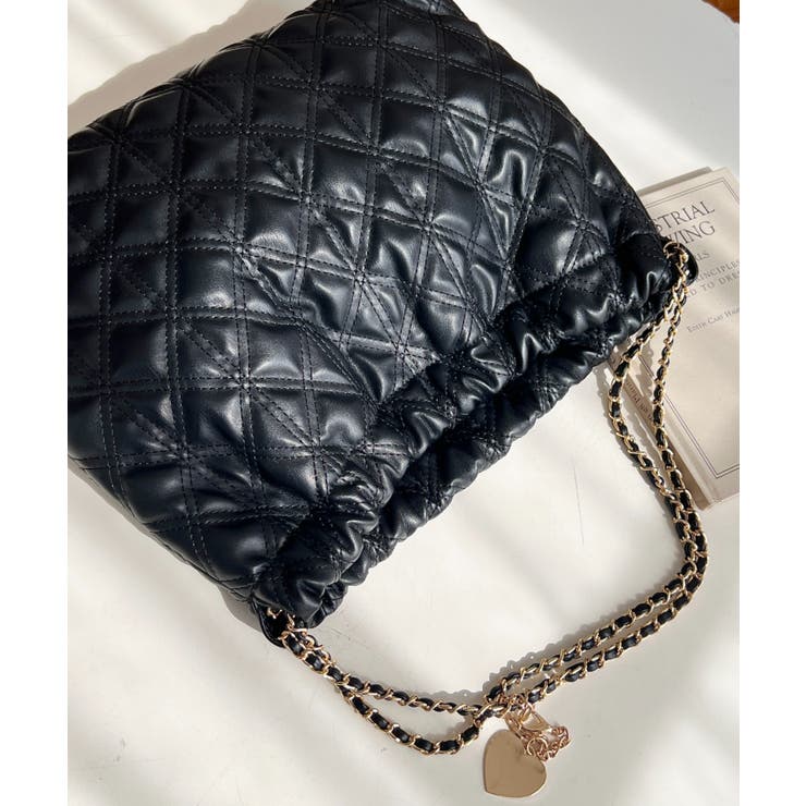 ハートチャームキルティングチェーンショルダーバッグ[品番