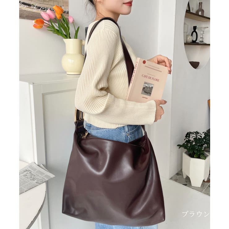 ブラウン | ワイドベルトフェイクレザーショルダーバッグ | moment+