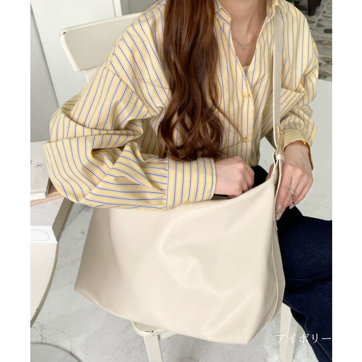 アイボリー | ワイドベルトフェイクレザーショルダーバッグ | moment+