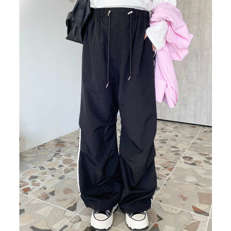 ナイロンパラシュートサイドラインパンツ[品番：ERMW0000278]｜moment+