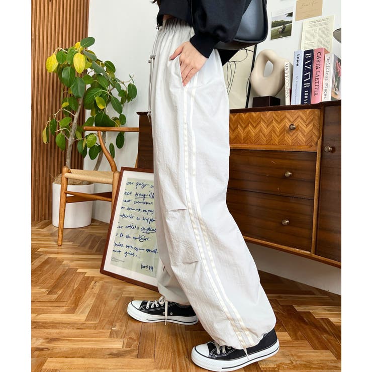 グレー | ナイロンパラシュートサイドラインパンツ | moment+