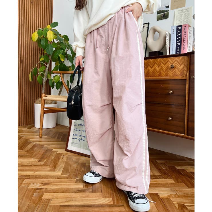 ナイロンパラシュートサイドラインパンツ[品番：ERMW0000278]｜moment+