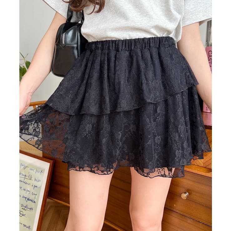 美品 ヴェルサーチ ティアード フリル ショートパンツ 花柄 40 レースティアードフリルショートパンツ[pm648] | レディース