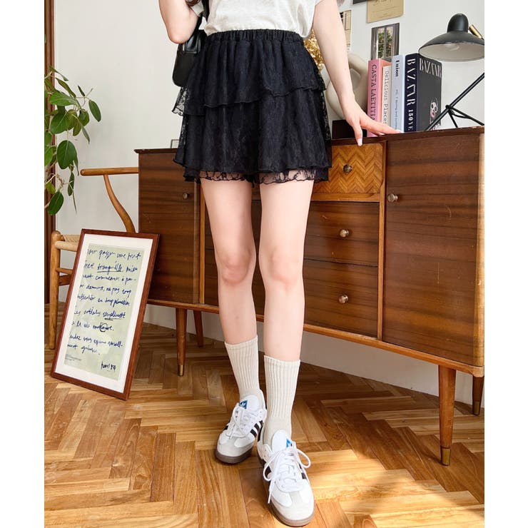 アシンメトリーティアードフラワーカットレースショートパンツ