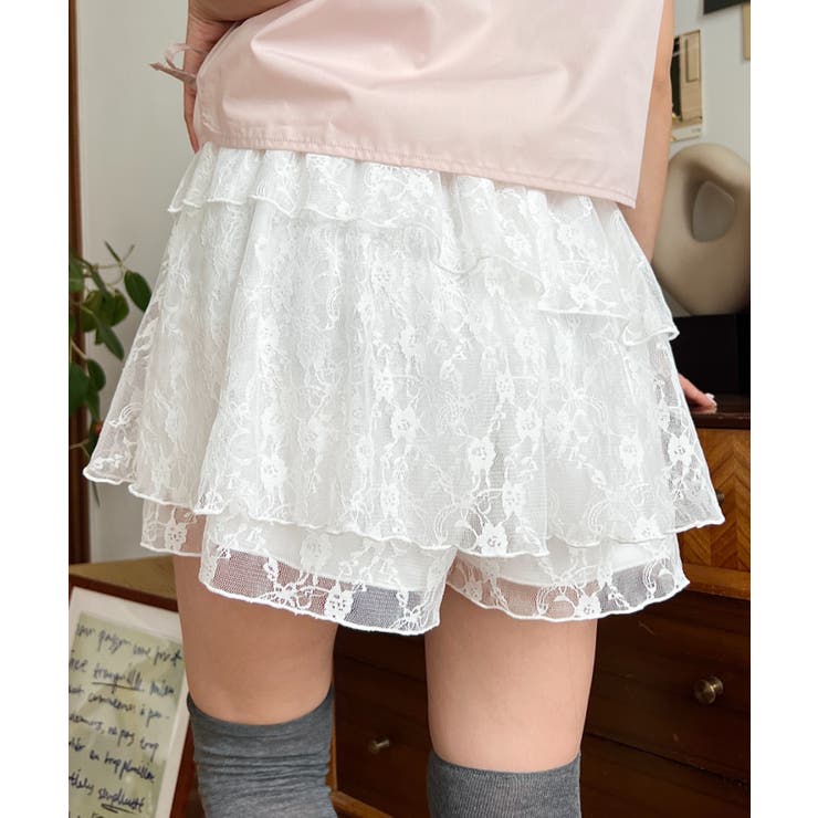 アシンメトリーティアードフラワーカットレースショートパンツ