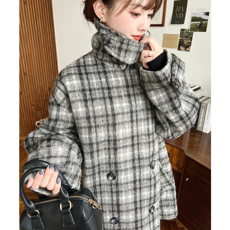 グレー | フェイクウールシャギーチェック＆ニットモッサ無地オーバーサイズミドル丈Pコートジ… | moment+