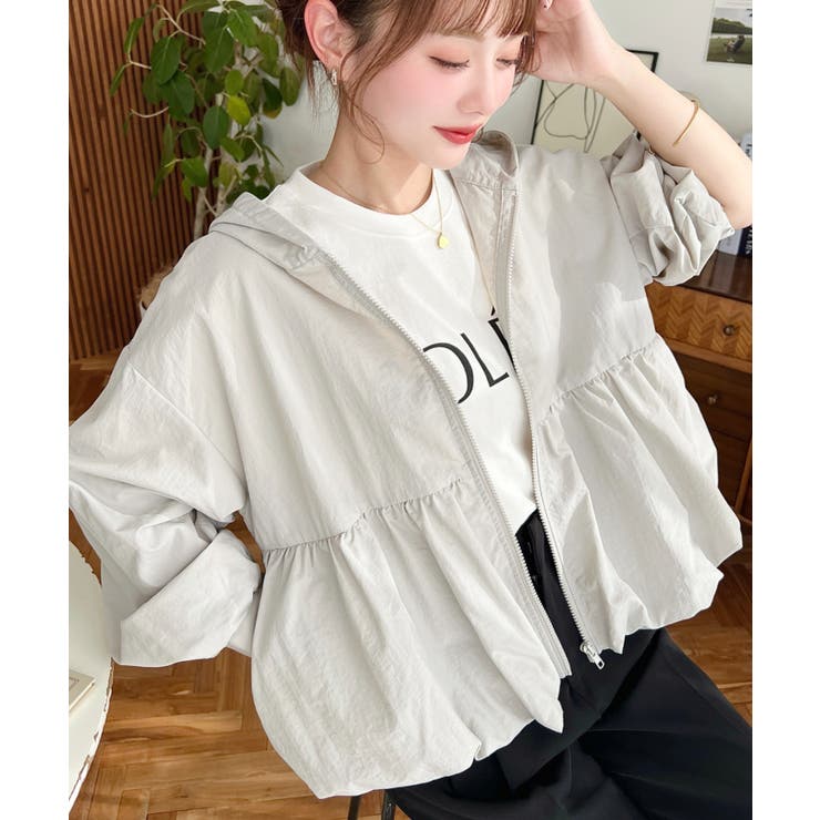 グレー | ナイロンワッシャーバルーンペプラムショートマンパー | moment+