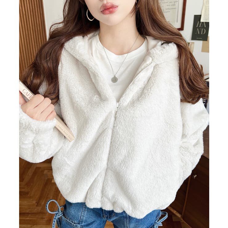 アイボリー | ショート丈ジップパーカーフェイクファーブルゾン | moment+