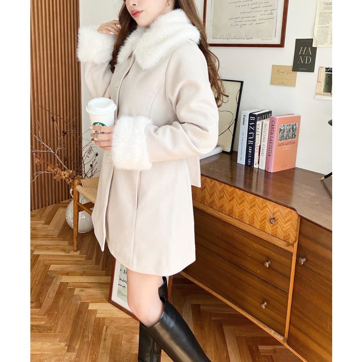 ファーティペット付きミドル丈ステンカラーコート[品番：ERMW0004239