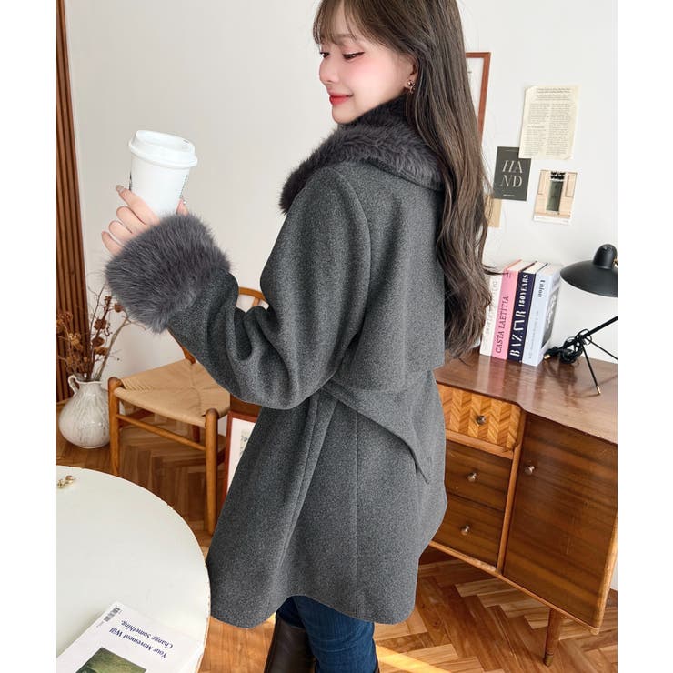 ファーティペット付きミドル丈ステンカラーコート[品番：ERMW0004239