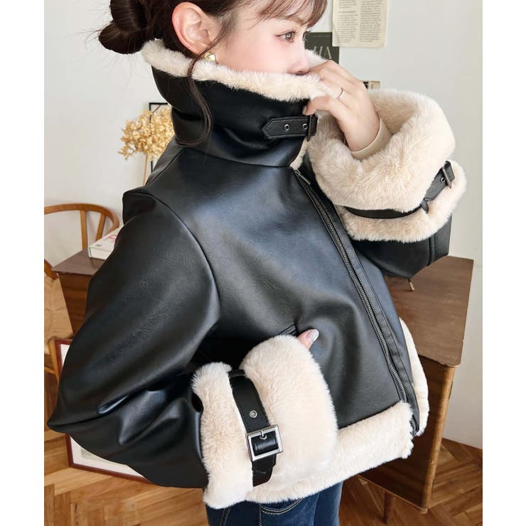 フェイクレザー×フェイクファームートン風裏地キルトフライトジャケット | moment+ | 詳細画像2 