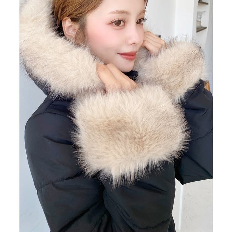 ブラック系その他 | ベルト付きフードファーダウンジャケット | moment+