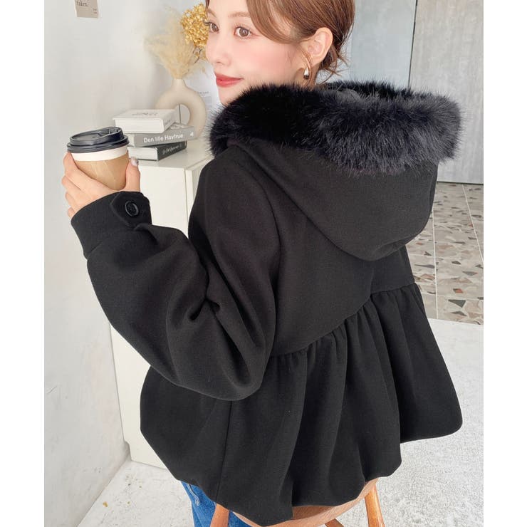 ファーフードペプラムバルーンブルゾン[品番：ERMW0004241]｜moment+