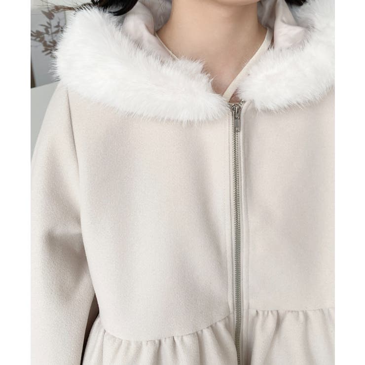 ファーフードペプラムバルーンブルゾン[品番：ERMW0004241]｜moment+