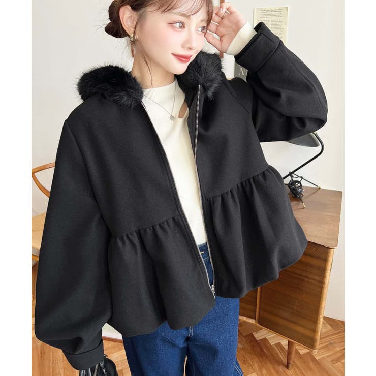 ファーフードペプラムバルーンブルゾン[品番：ERMW0004241]｜moment+