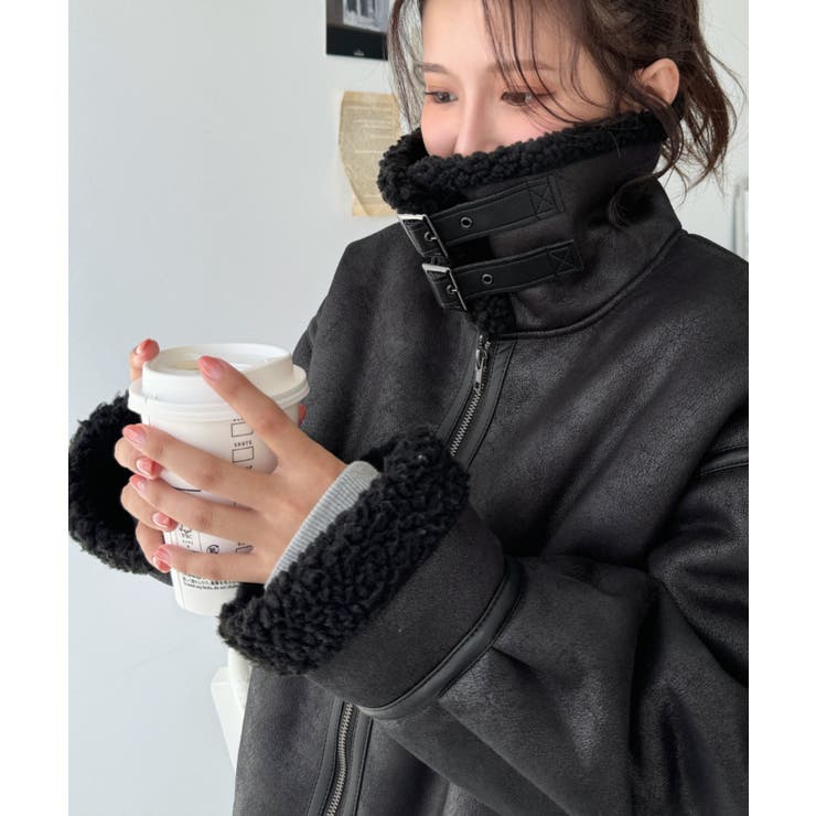 極美品★ザラ　フライトジャケット　フェイクムートン　ボマー　短丈　エコレザー 極美品☆ザラ フライトジャケット フェイクムートン ボマー 短丈