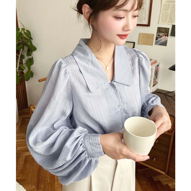 ブルー | シアーランダムプリーツレトロカラーボリュームスリーブブラウス | moment+