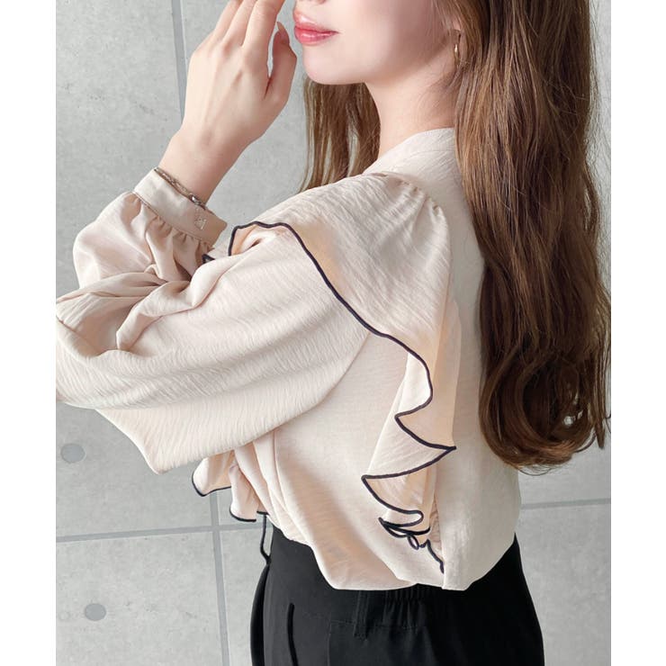 パール釦マルチウェイ配色メローフリル長袖ブラウス | moment+ | 詳細画像12 