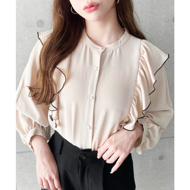 ベージュ | パール釦マルチウェイ配色メローフリル長袖ブラウス | moment+