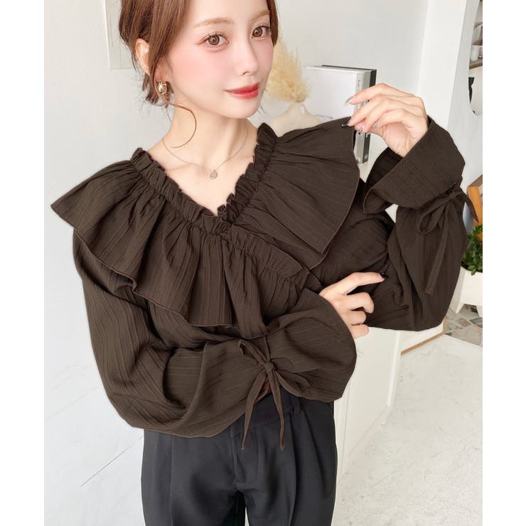 美品　クロスアンドクロス　フリル ベージュ ブラウス ドビーストライプマルチウェイオフショルクロスフリルショート丈