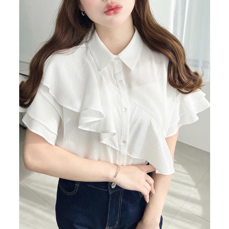 オフホワイト | 半袖フリルブラウス クレーププリーツ | moment+