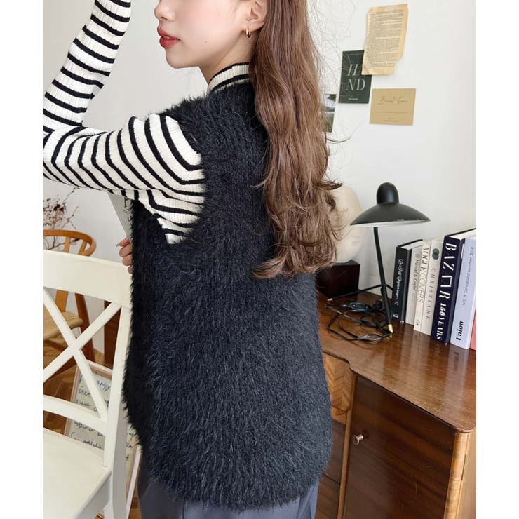 【極美品】Gypsohila フェザーニットベスト ブラック 完売品 極美品】Gypsohila フェザーニットベスト ブラック 完売品
