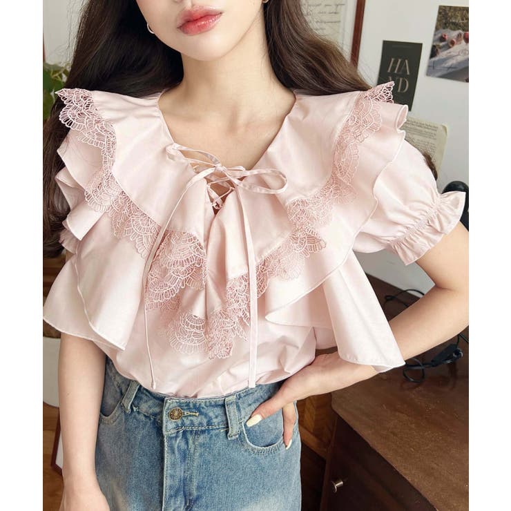 ピンク | ビッグカラーカスケードフリルレースアップ半袖ブラウス | moment+